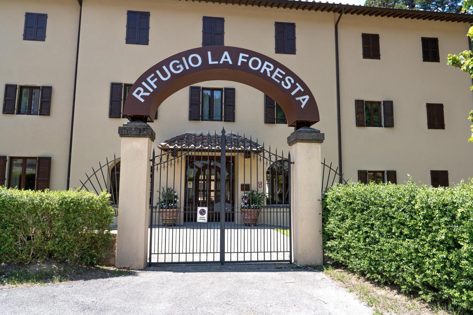 Hotel Rifugio La Foresta فالومبروسا المظهر الخارجي الصورة